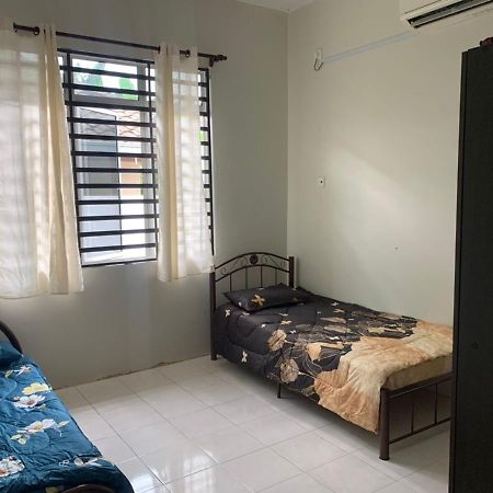 Homestay Maryam Lumut Luaran gambar