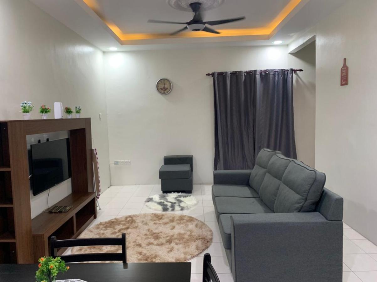 Homestay Maryam Lumut Luaran gambar